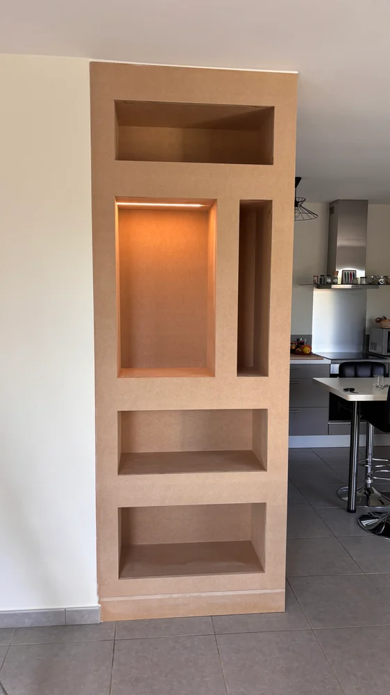 Niches de cloison séparative — vue de face